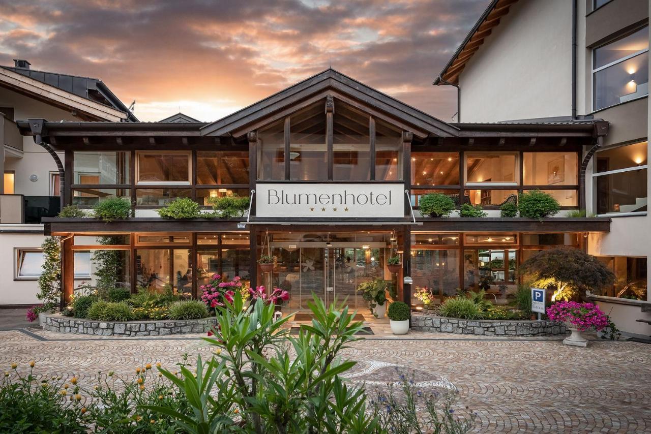 Baumgartner'S Blumenhotel Schenna Exteriör bild